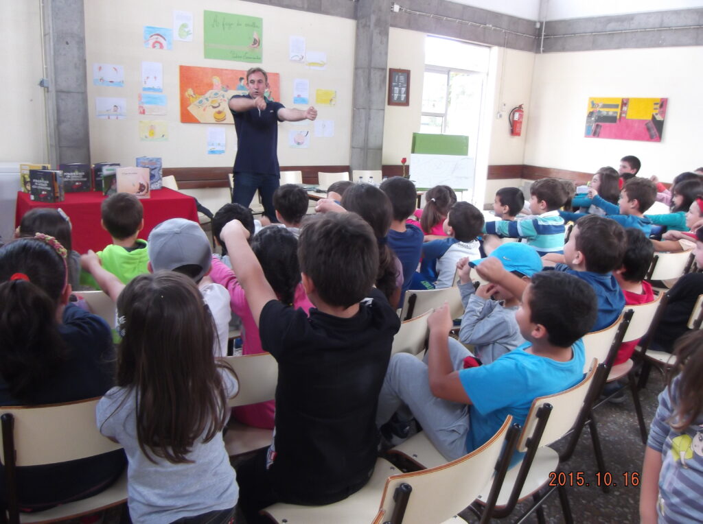 Encontro com o escritor Pedro Seromenho na EB de Moure
