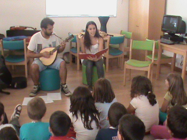 HISTÓRIAS COM RITMO